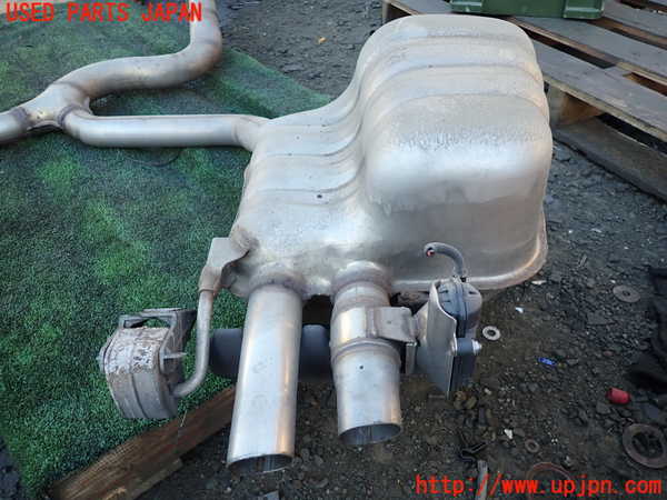 1UPJ-9235402671]VW アルテオン(3HDJHF)リアマフラー1 中古_4
