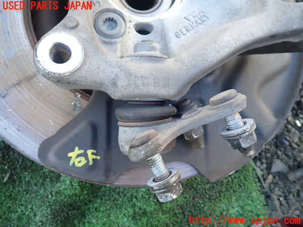 1UPJ-9235404290]VW アルテオン(3HDJHF)右フロントナックルハブ 中古_3