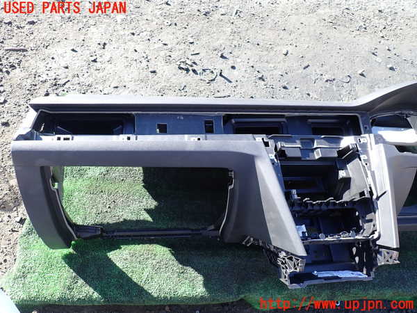 1UPJ-9235407505]VW アルテオン(3HDJHF)ダッシュボード 中古_3