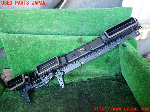 1UPJ-9235407526]VW アルテオン(3HDJHF)エアコン吹き出し口1(真中) 中古_2