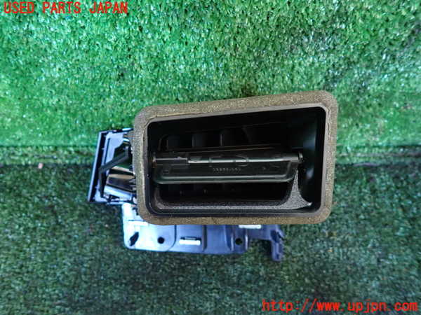 1UPJ-9235407527]VW アルテオン(3HDJHF)エアコン吹き出し口2(右側) 中古_2