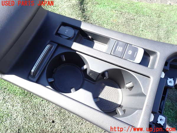 1UPJ-9235407540]VW アルテオン(3HDJHF)センターコンソール 中古_2