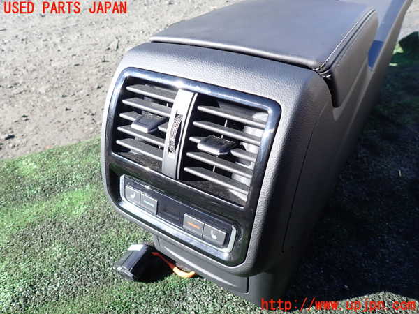 1UPJ-9235407540]VW アルテオン(3HDJHF)センターコンソール 中古_4