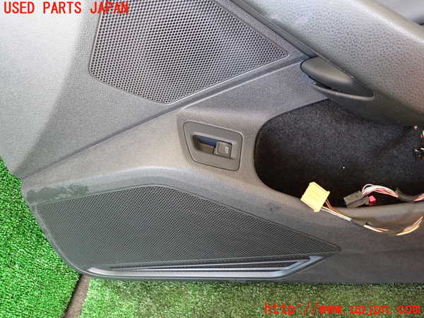1UPJ-9235401234]VW アルテオン(3HDJHF)右前ドア内張り 中古_3