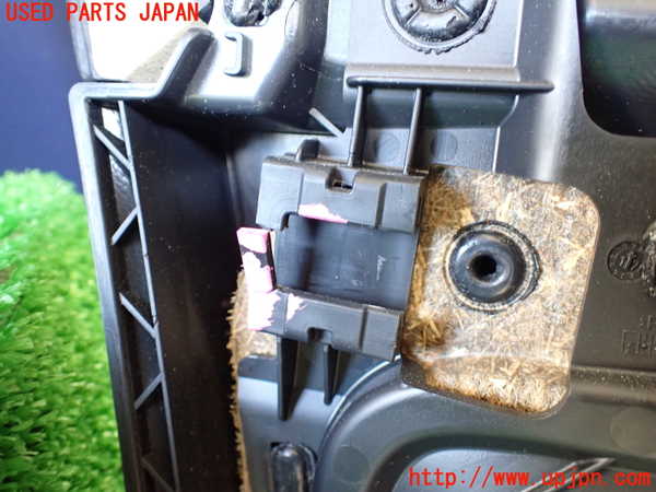 1UPJ-9235401234]VW アルテオン(3HDJHF)右前ドア内張り 中古_5