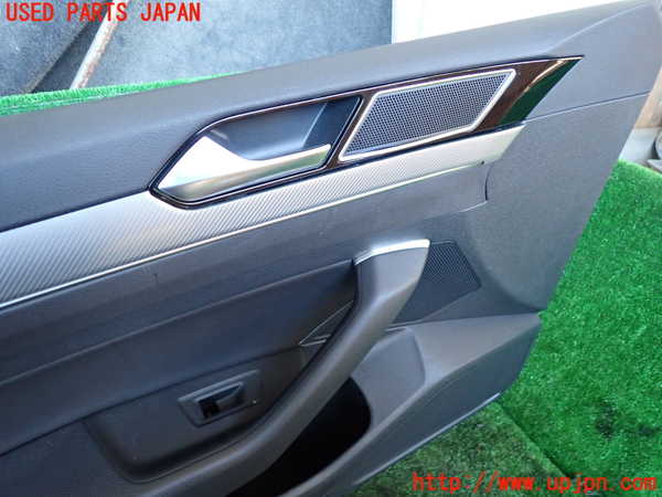 1UPJ-9235401264]VW アルテオン(3HDJHF)左前ドア内張り 中古_2