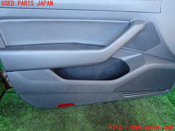 1UPJ-9235401264]VW アルテオン(3HDJHF)左前ドア内張り 中古_3
