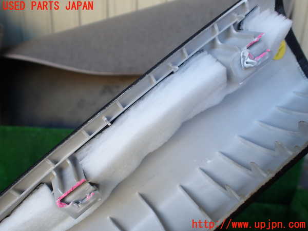 1UPJ-9235407660]VW アルテオン(3HDJHF)左フロントピラートリム 中古_3