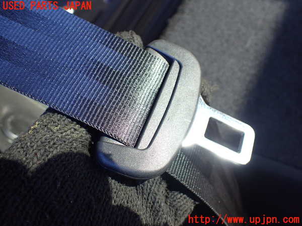 1UPJ-9235407155]VW アルテオン(3HDJHF)右2列目シートベルト 中古_2