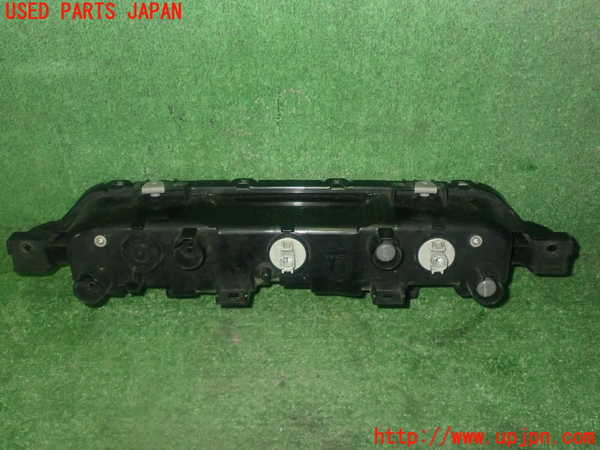 1UPJ-9235411559]アバルト・124スパイダー(NF2EK)リアフィニッシャー 中古_2