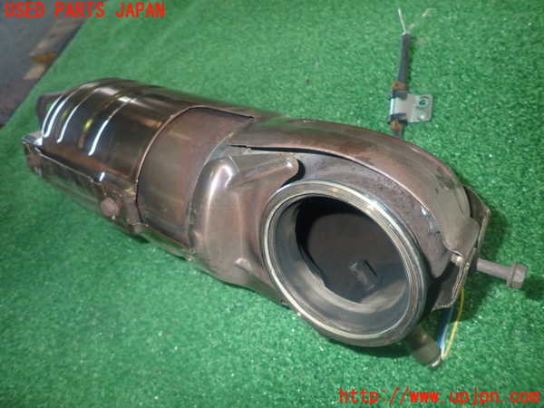 1UPJ-9235412041]アバルト・124スパイダー(NF2EK)エキマニ1 触媒 マニバーター　中古_3