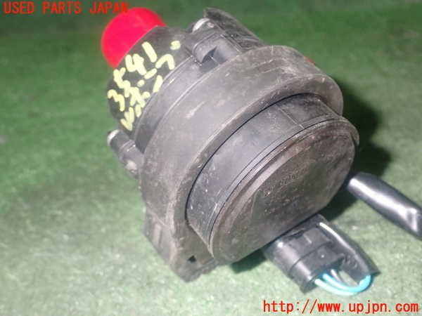 1UPJ-9235412110]アバルト・124スパイダー(NF2EK)ウォーターポンプ 中古_2