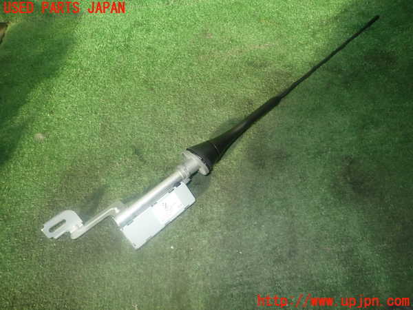 1UPJ-9235416550]アバルト・124スパイダー(NF2EK)アンテナ 中古_2