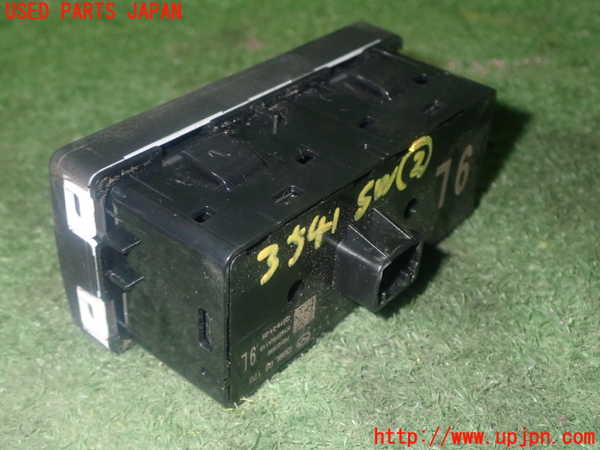 1UPJ-9235416307]アバルト・124スパイダー(NF2EK)スイッチ2(横滑り防止OFF) 中古_3