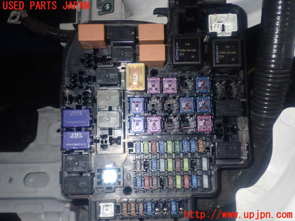 1UPJ-9235416741]アバルト・124スパイダー(NF2EK)ヒューズボックス1 中古_2