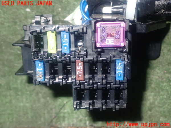 1UPJ-9235416742]アバルト・124スパイダー(NF2EK)ヒューズボックス2 中古_4