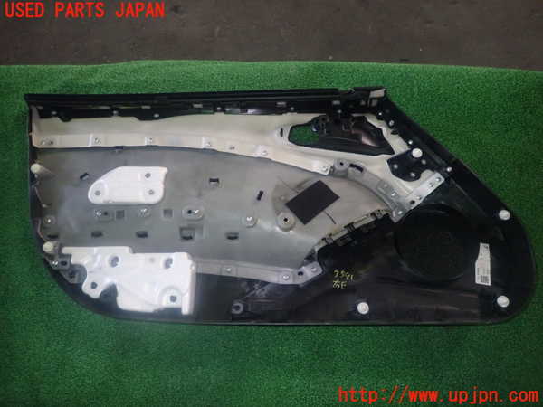 1UPJ-9235411234]アバルト・124スパイダー(NF2EK)右ドア内張り 中古_2