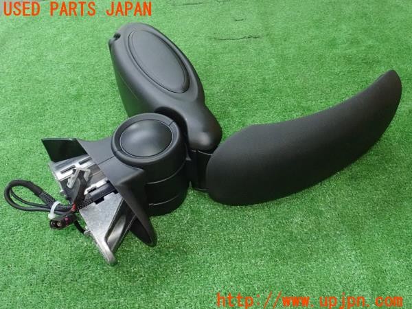 3UPJ=9235420652]BMW ミニ(MINI)クーパーD(XV15MW F55)後期 純正 ワイヤレス充電・スピーカー付 センターアームレスト コンソール 中古_2