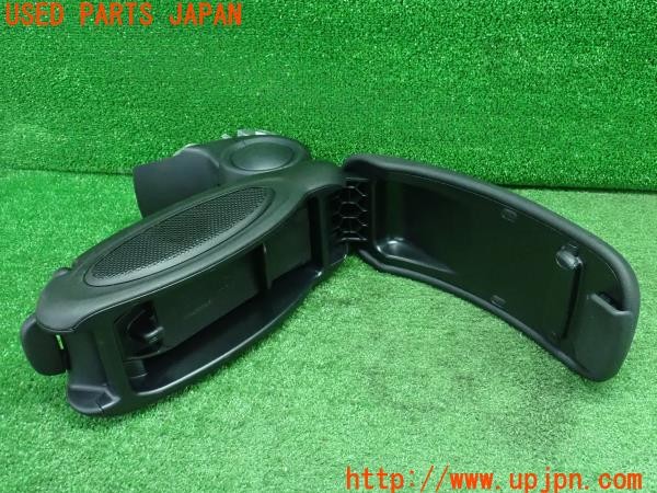 3UPJ=9235420652]BMW ミニ(MINI)クーパーD(XV15MW F55)後期 純正 ワイヤレス充電・スピーカー付 センターアームレスト コンソール 中古_3