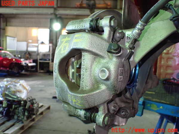 1UPJ-9235424080]BMW ミニ(MINI)クーパーD(XV15MW)(F55)右フロントキャリパー 中古_2