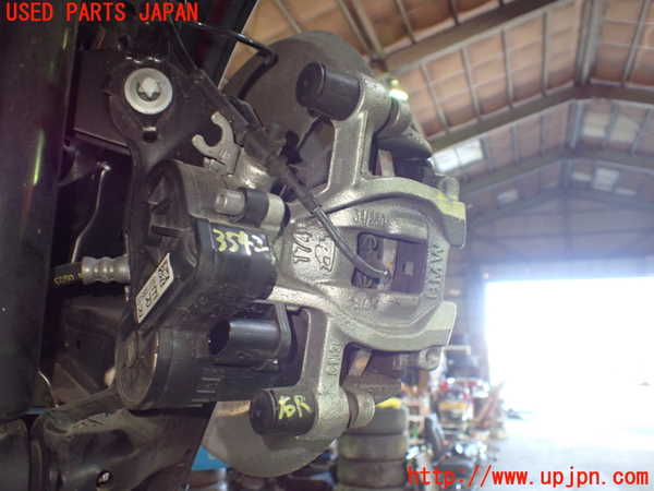 1UPJ-9235424090]BMW ミニ(MINI)クーパーD(XV15MW)(F55)右リアキャリパー 中古_2