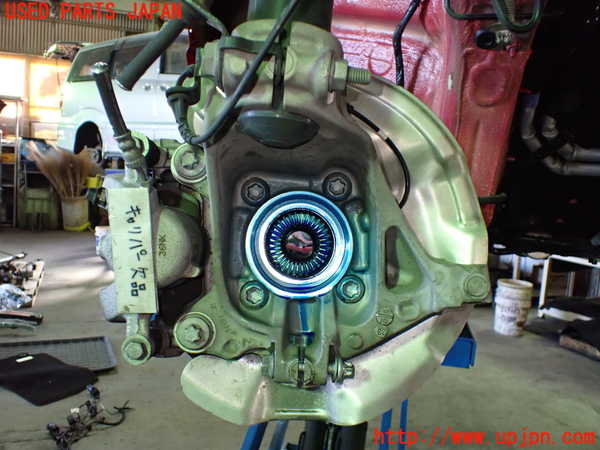 1UPJ-9235424290]BMW ミニ(MINI)クーパーD(XV15MW)(F55)右フロントナックルハブ 中古_2