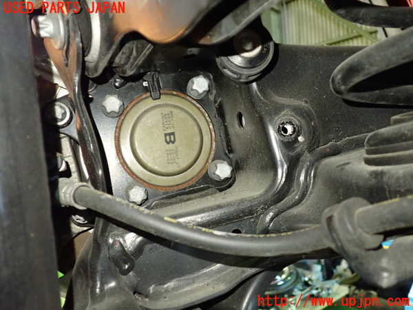 1UPJ-9235424305]BMW ミニ(MINI)クーパーD(XV15MW)(F55)左リアナックルハブ 中古_3