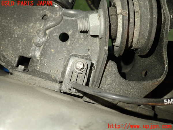 1UPJ-9235424305]BMW ミニ(MINI)クーパーD(XV15MW)(F55)左リアナックルハブ 中古_4