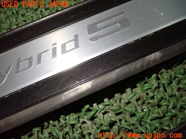 3UPJ=9235430616]BMW アクティブハイブリッド5(FZ35 F10)純正 スカッフプレート 中古_2