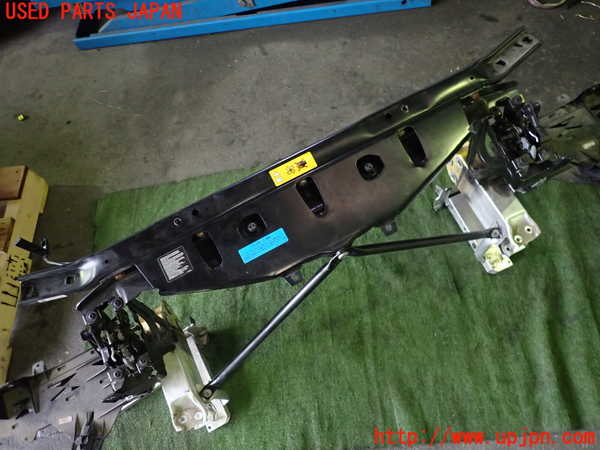 1UPJ-9235431041]BMW アクティブハイブリッド5(AH5) F10(FZ35)コアサポート 中古_3