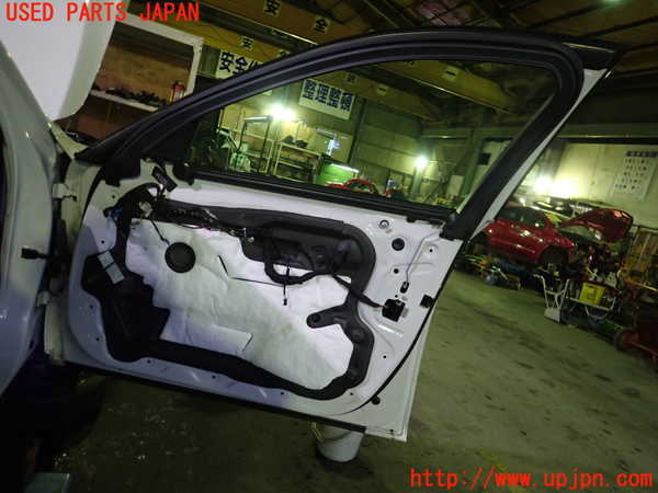 1UPJ-9235431230]BMW アクティブハイブリッド5(AH5) F10(FZ35)右前ドア 中古 AGC M62 43R-00050_4