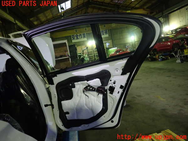 1UPJ-9235431290]BMW アクティブハイブリッド5(AH5) F10(FZ35)右後ドア 中古 AGC M25 43R-00049_4