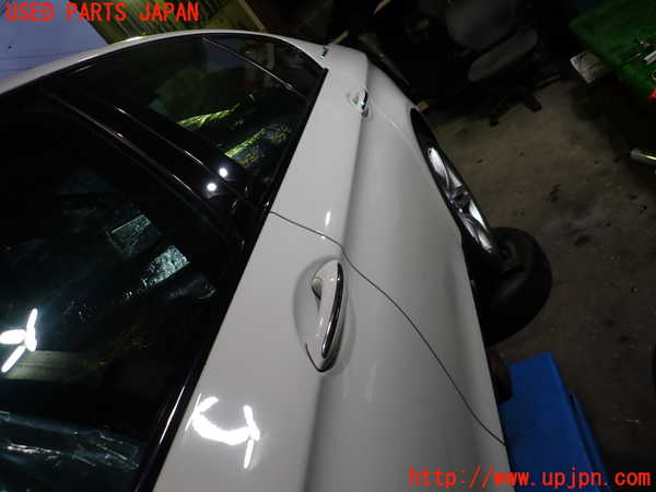 1UPJ-9235431320]BMW アクティブハイブリッド5(AH5) F10(FZ35)左後ドア 中古 AGC M25 43R-00049_2
