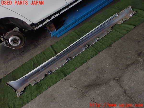 1UPJ-9235431392]BMW アクティブハイブリッド5(AH5) F10(FZ35)左サイドステップ 中古_5