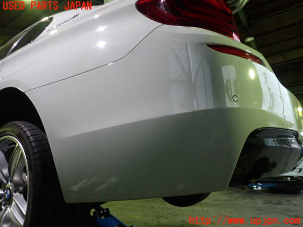 1UPJ-9235431610]BMW アクティブハイブリッド5(AH5) F10(FZ35)リアバンパー 中古 Mスポーツ_4