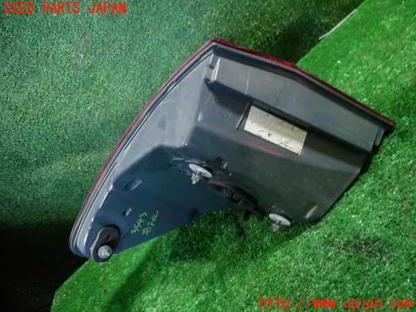 1UPJ-9235431530]BMW アクティブハイブリッド5(AH5) F10(FZ35)右テールランプ 中古_2