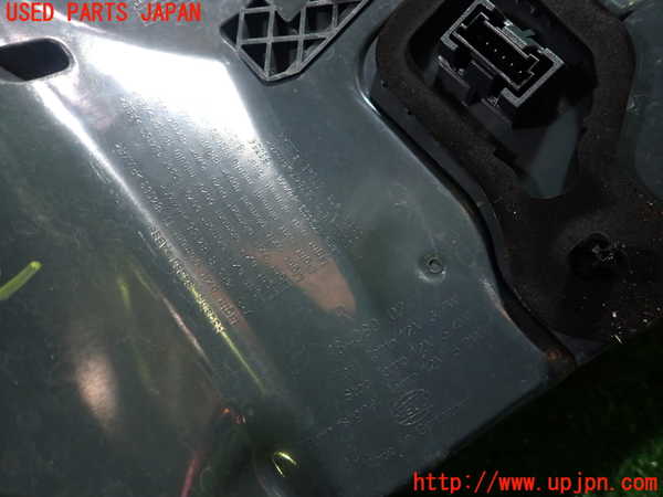 1UPJ-9235431530]BMW アクティブハイブリッド5(AH5) F10(FZ35)右テールランプ 中古_4