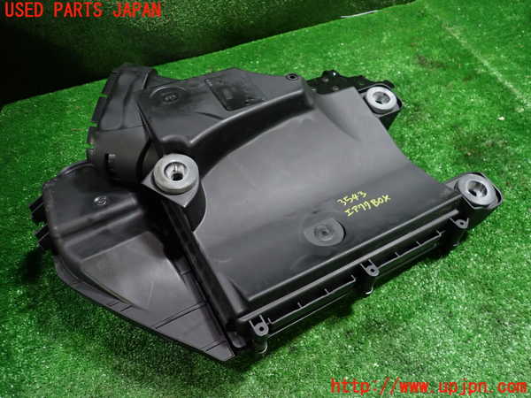 1UPJ-9235432560]BMW アクティブハイブリッド5(AH5) F10(FZ35)エアクリーナーボックス 中古_2