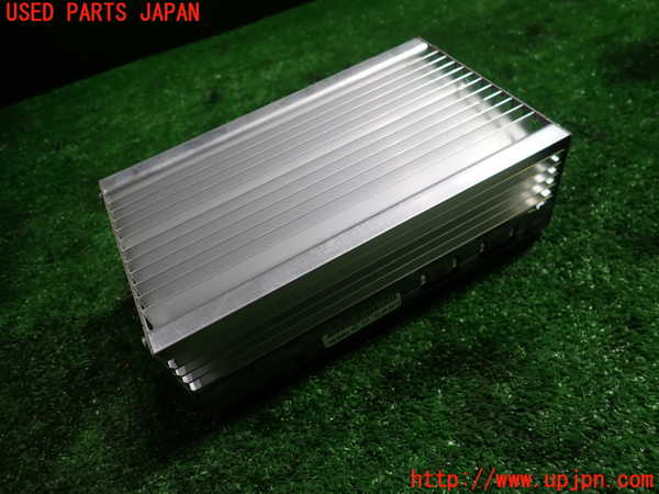 1UPJ-9235436525]BMW アクティブハイブリッド5(AH5) F10(FZ35)アンプ 中古_2