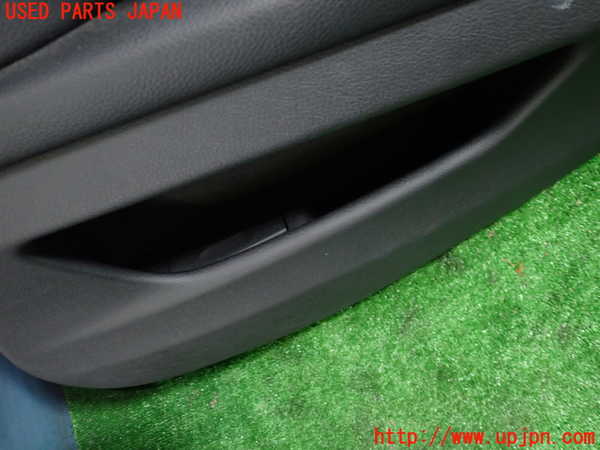 1UPJ-9235431294]BMW アクティブハイブリッド5(AH5) F10(FZ35)右後ドア内張り 中古_3