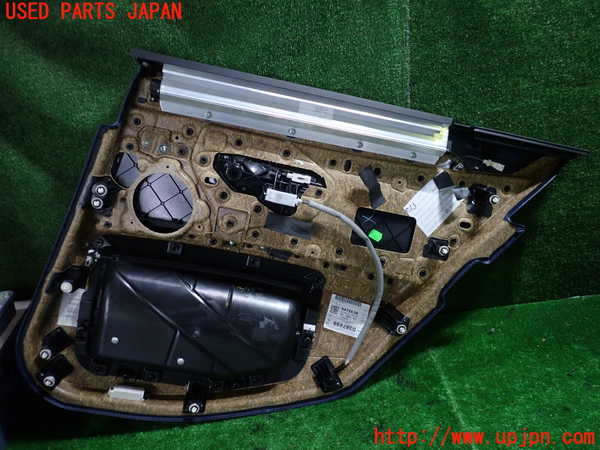 1UPJ-9235431324]BMW アクティブハイブリッド5(AH5) F10(FZ35)左後ドア内張り 中古_4