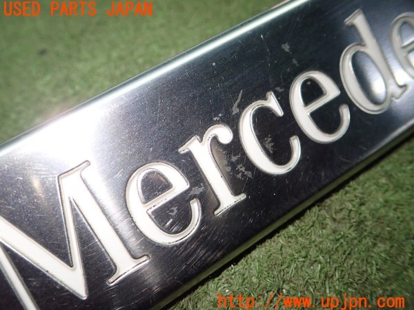 3UPJ=9235440616]ベンツ A180(177084 W177)純正 A1776801105CCL スカッフプレート イルミ付き 中古_4