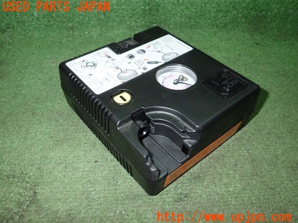 3UPJ=9235440625]ベンツ A180(177084 W177)純正 パンク修理キット エアコンプレッサーのみ 中古_3