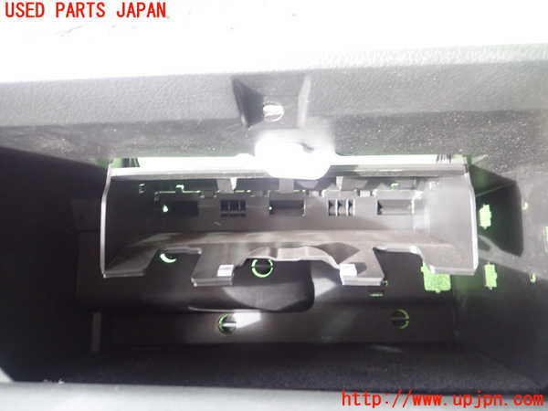1UPJ-9235447516]ベンツ A180(177084)(W177)グローブボックス1 中古_3