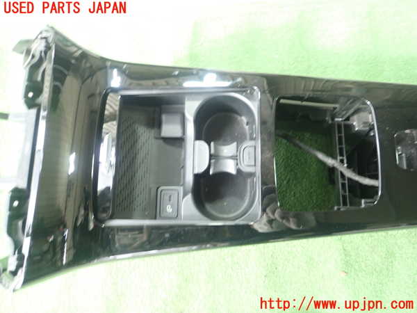 1UPJ-9235447540]ベンツ A180(177084)(W177)センターコンソール 中古_3