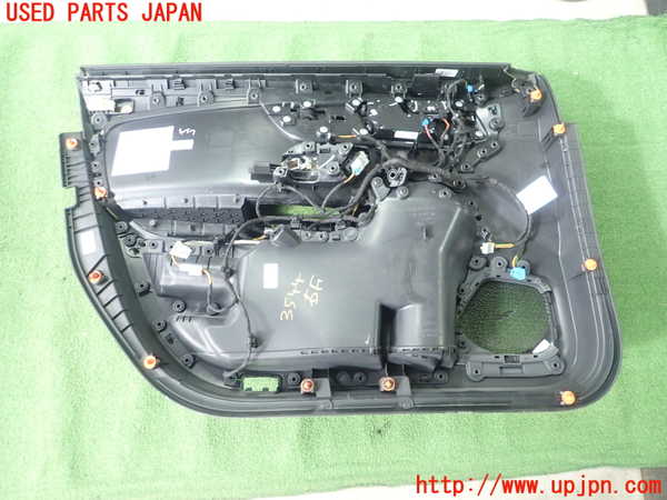 1UPJ-9235441234]ベンツ A180(177084)(W177)右前ドア内張り 中古_3