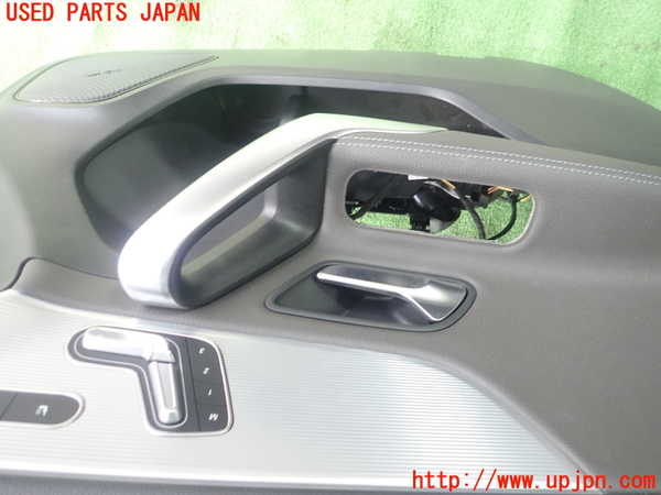 1UPJ-9235441264]ベンツ A180(177084)(W177)左前ドア内張り 中古_2