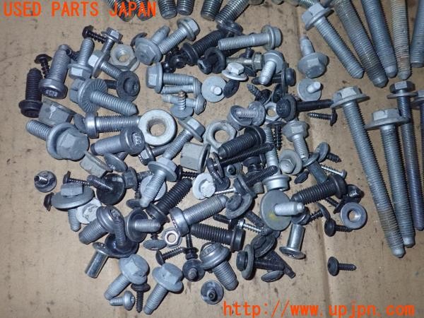 3UPJ=9235450720]VW up!(アップ)(AACHY)ネジ・ナット・ステー類 セット ジャンク_4