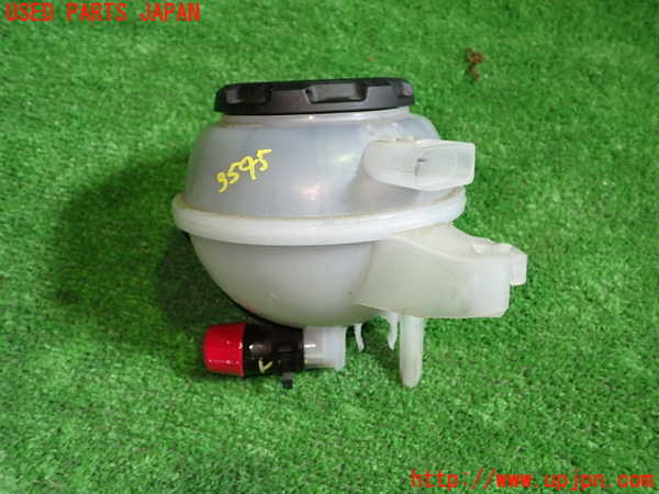 1UPJ-9235452410]VW up!(アップ)(AACHY)ラジエータータンク 中古_2