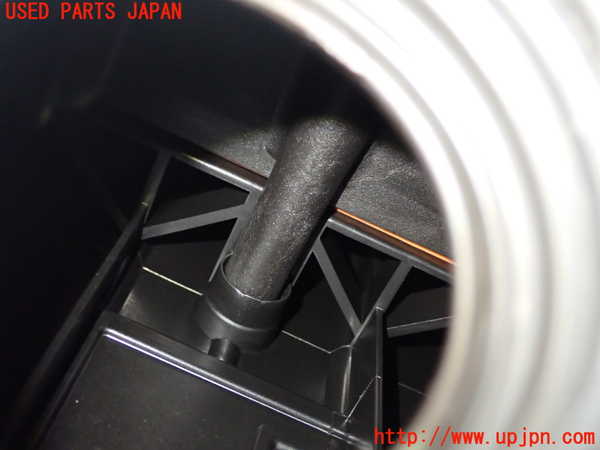 1UPJ-9235452560]VW up!(アップ)(AACHY)エアクリーナーボックス 中古_2